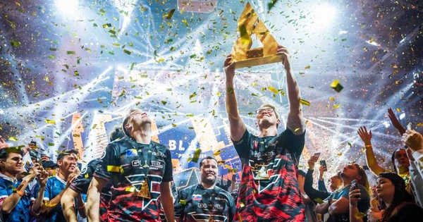 Forbes gọi tên 10 đội tuyển eSports có giá trị hàng trăm triệu USD