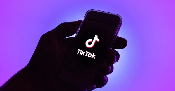 TikTok đang thử nghiệm chế độ toàn màn hình ngang, một động thái khiến YouTube phải dè chừng