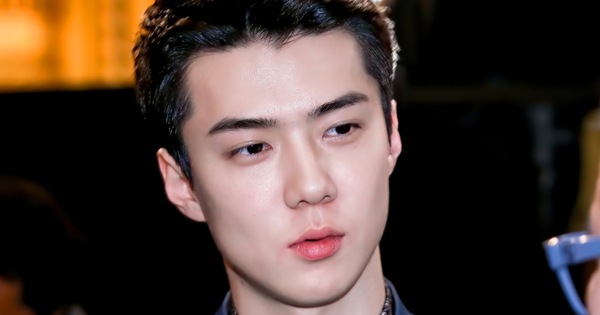 2 trai đẹp bùng nổ Weibo tối nay: Sehun (EXO) điển trai loá mắt bên cạnh nam tài tử Cbiz Bành Vu Yến, ai đỉnh hơn?