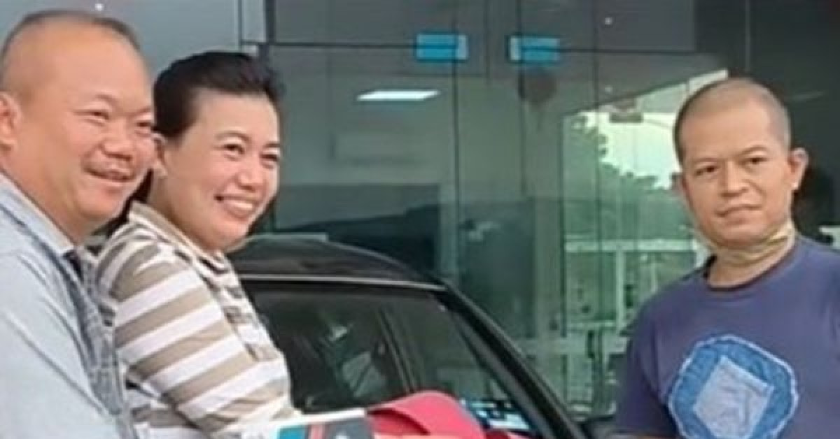 Độc lạ thưởng Tết 2023: Sếp thưởng ôtô cho nhân viên làm việc 10 năm