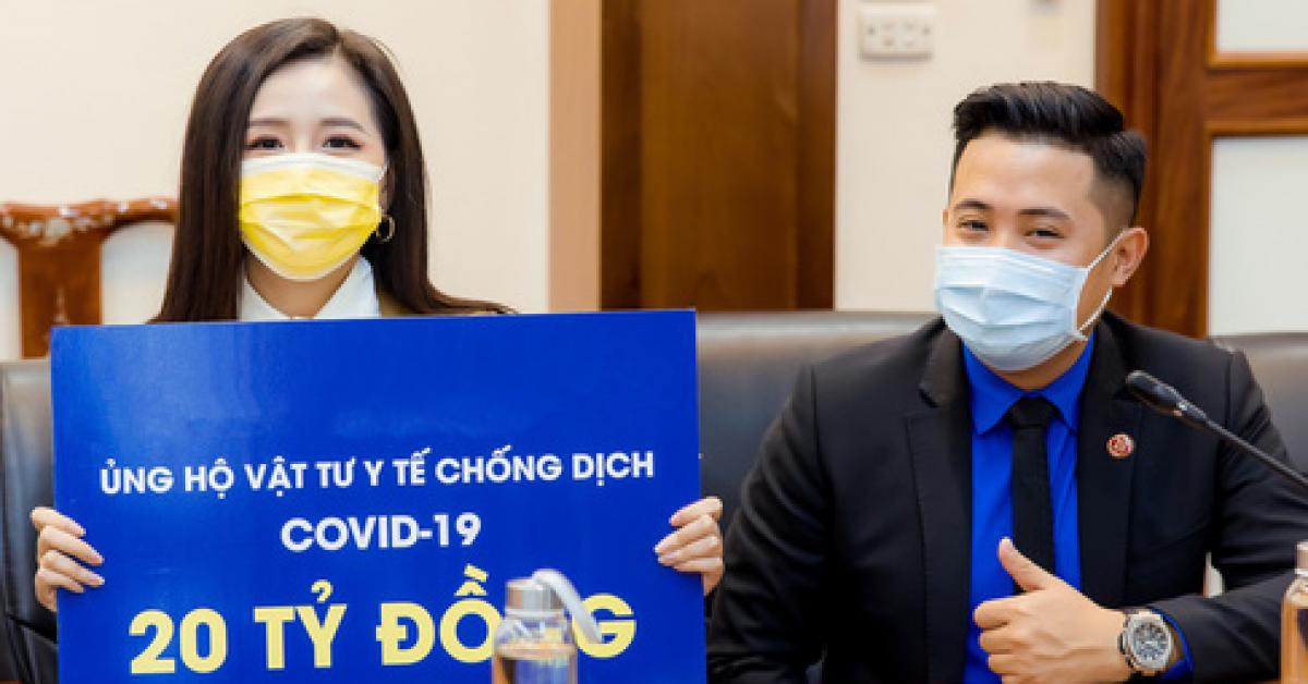 Mai Phương Thúy đại diện công ty trao 20 tỷ ủng hộ chống dịch Covid-19