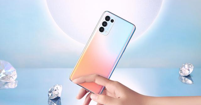 Với mặt lưng đa sắc màu ấn tượng, Reno5 5G nằm trong top smartphone tầm trung đáng sở hữu hiện nay