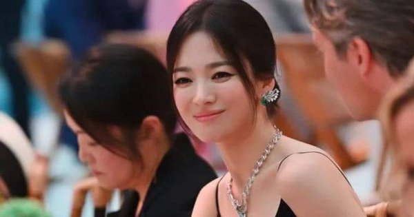 Netizen chỉ ra lý do Song Hye Kyo được 