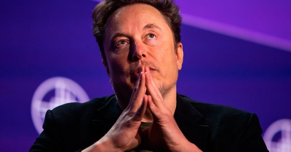 Cuộc họp kinh hoàng khiến 500 nhân viên Supercharger mất việc: Nữ trưởng bộ phận cãi lời Elon Musk khiến tỷ phú "tức điên", sa thải ngay tức thì toàn bộ phận