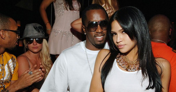 Công khai loạt tin nhắn mật của Diddy và bạn gái: Cassie yêu đương vật vã, 