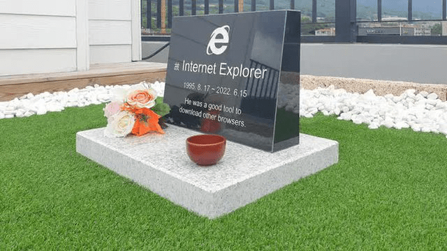 Người dùng Hàn Quốc lập mộ tưởng nhớ Internet Explorer (IE) sau khi trình duyệt này chính thức bị khai tử