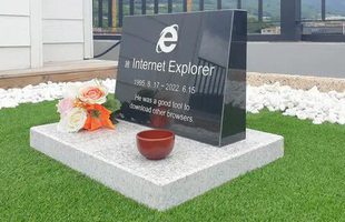 Vừa bị khai tử, Internet Explorer đã được 