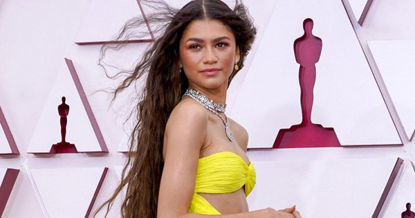 Zendaya khó chịu trước tin đồn mang thai