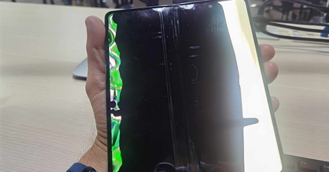 Choáng với giá sửa màn hình Galaxy Z Fold5, đắt hơn iPhone 12