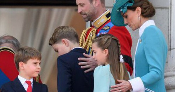 Bí mật bên trong Cung điện Buckingham: Các thành viên Hoàng gia Anh làm gì sau khi xuất hiện ở ban công?