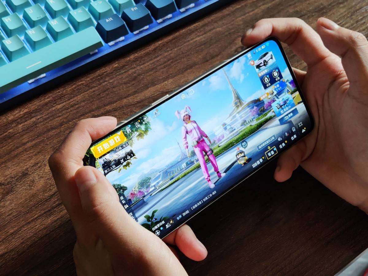 Doanh thu thị trường và lượt tải game mobile Nhật Bản đều giảm