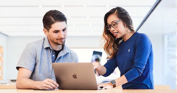 Bất ngờ với đặc điểm của 1 nhân viên bán hàng Apple lý tưởng được chuyên gia tiết lộ: Có hình xăm