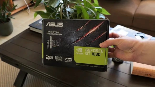 GT 1030 được “buff” gấp đôi hiệu suất nhờ FSR nhưng vẫn chưa đủ để chơi game mượt mà