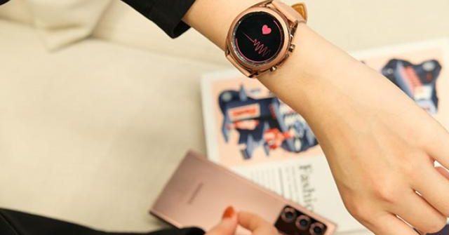 Xu hướng mới của smartwatch năm 2020: Công nghệ theo dõi sức khỏe tối tân trong thiết kế cổ điển