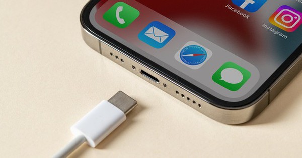 Loạt ảnh cổng USB-C được cho là của iPhone 15 có thể đã hé lộ 