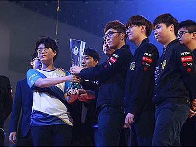 LMHT: Hủy diệt MAD Team 3-0, Flash Wolves vô địch giải đấu LMS Mùa hè 2018