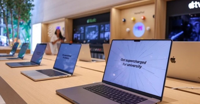 Trang bị RAM 8 GB cho MacBook Pro, Apple đã 