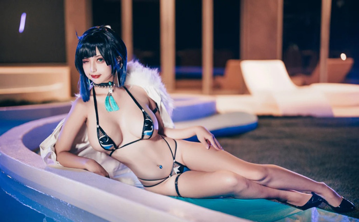 Yelan phiên bản áo tắm đốt mắt của cosplayer Rinka