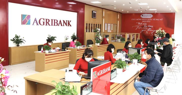 Khách hàng Agribank chú ý trường hợp sẽ không thể rút tiền tại quầy từ ngày 1/1/2025