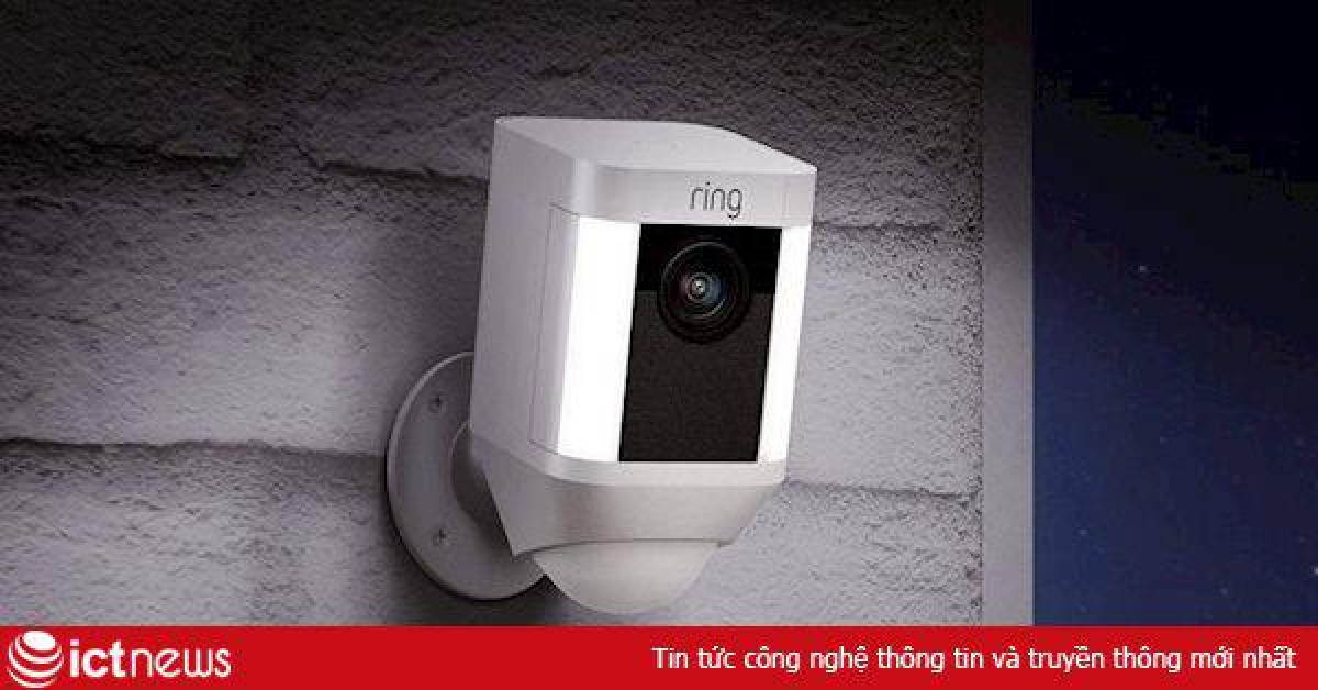 Hacker tấn công camera tự xưng ông già Noel, dụ bé gái 8 tuổi đập phá phòng