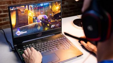 Chơi game bằng laptop: Lo gì hại điện hả anh em! - PC/Console