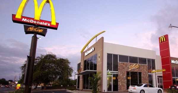 Scandal “đổi tình lấy ca làm” tại McDonald’s: Số nạn nhân tăng không ngừng khiến dư luận phẫn nộ