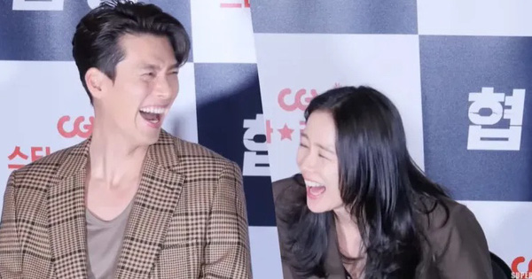 Hyun Bin - Son Ye Jin tưởng kín mà lộ quá: Đạo diễn suýt công bố hộ chuyện hẹn hò 4 năm trước, MC 