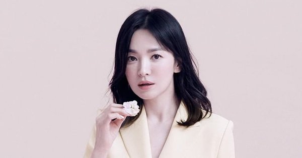 Cận cảnh nhan sắc Song Hye Kyo khi trang điểm nhạt nhoà, không ngờ ngoại hình tuổi ngoài 40 lại ấn tượng thế này