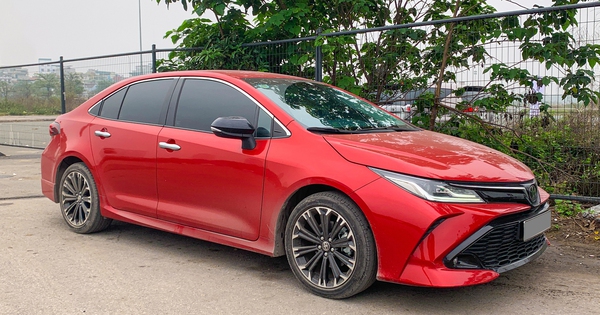 Toyota Corolla Altis GR Sport đầu tiên xuất hiện tại Việt Nam: Ngoại hình hầm hố khác hẳn phong cách 