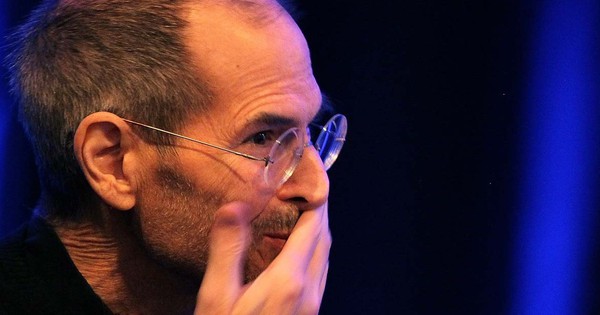 Buồn của Steve Jobs: Xây dựng đế chế cả đời rồi bị Microsoft vượt mặt chỉ trong 10 năm, Apple còn lại gì ngoài cái tên và 170 tỷ USD tiền mặt?