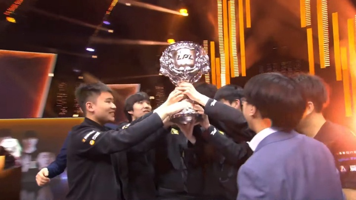 Kết quả chung kết LPL Mùa Xuân 2021: FPX vs RNG - Tiểu Uzi đưa RNG tới MSI 2021