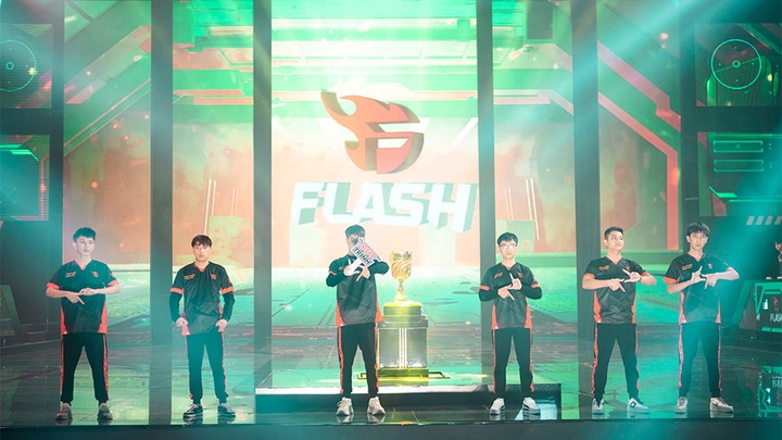 Team Flash đăng quang tại VFL Spring 2022