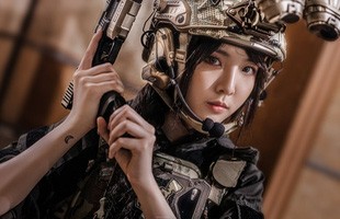 Hotgirl hoá thân thành nữ chiến binh đậm chất Call of Duty, đã đẹp lại còn ngầu chẳng chê vào đâu được!