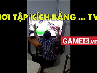 Cười sặc sụa với chàng trai quẩy Tập kích với... Tivi 42 inch?