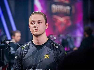 LMHT: Rekkles đến Hàn Quốc sớm để cổ vũ cho Kingzone vì đã đánh bại GAM giúp Fnatic qua Vòng bảng CKTG 2017