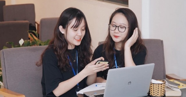 iPhone 17 Pro Max "ngốn" mấy tháng lương của dân văn phòng?