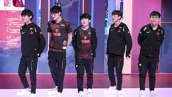 [Tứ kết CKTG 2020] TES 3-2 FNC: Cuộc lội ngược dòng đầy cảm xúc của TOP Esports