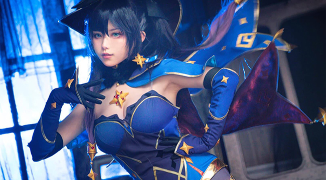 Genshin Impact: Ngẩn ngơ với cosplay Pháp sư Mona đầy quyến rũ