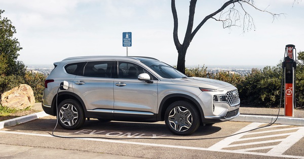 Muôn kiểu xe hybrid phổ thông tại Việt Nam: Santa Fe và Sorento tạo cuộc chơi mới