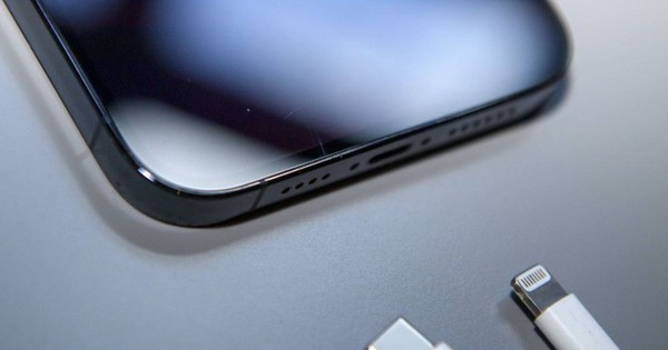 Apple phải ngừng bán hàng loạt iPhone tại châu Âu