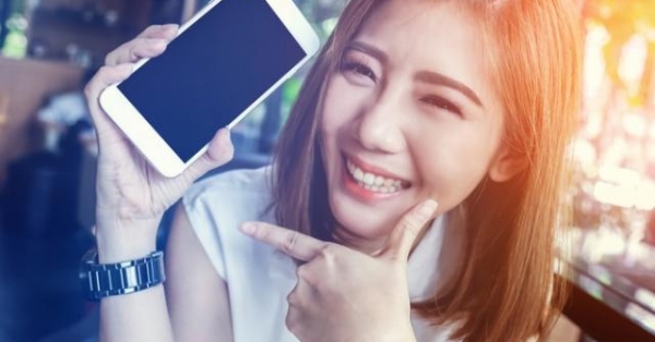 Những lý do bạn nên sắm smartphone tầm trung hơn là tốn một 