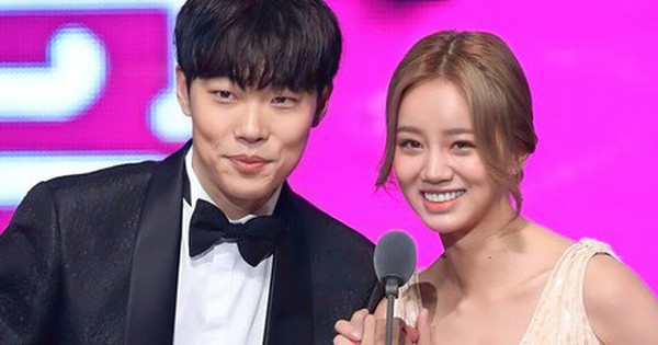 7 năm Ryu Jun Yeol yêu Hyeri trước khi nhanh chóng có người tình mới