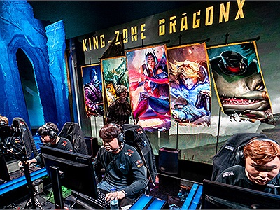 MSI 2018: KZ đánh bại FW 3-1, chính thức có mặt trong trận Chung kết đối đầu với RNG