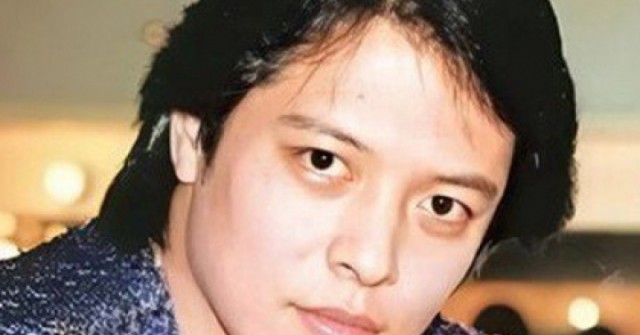 Nam ca sĩ tự tung tin 