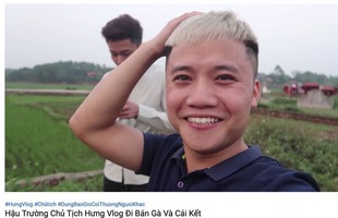 Học theo mẹ và anh trai, con út của bà Tân Vlog cũng bỏ việc chuyển sang làm Youtube