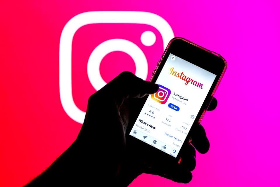 Instagram bị tố khóa nhầm tài khoản hàng loạt, người dùng nghi ngờ do AI gây ra