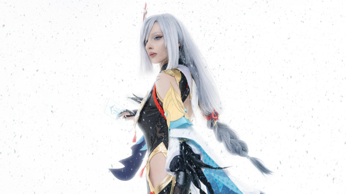 Cosplay Shenhe chuẩn băng hệ