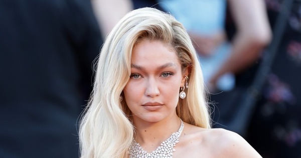 Gigi Hadid bị phạt 1000 USD vì tàng trữ cần sa