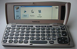 Nhìn lại Nokia 9210 Communicator: Chiếc điện thoại trong mơ của những ai ao ước làm doanh nhân thành đạt 19 năm trước