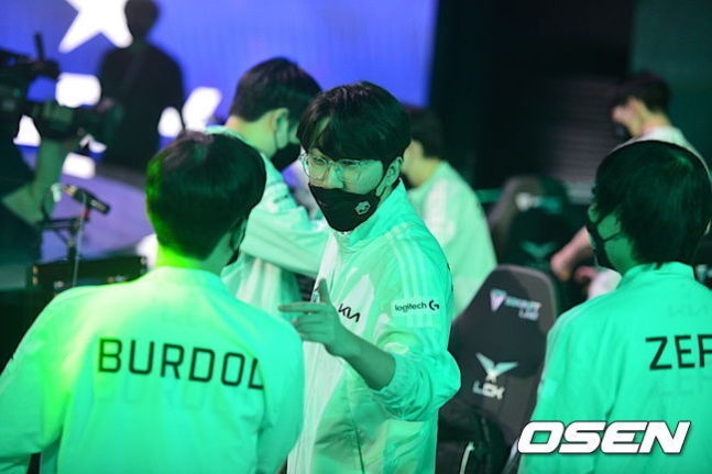 DK Daeny: “Thắng T1 rồi tới Gangneung dự Chung kết LCK Mùa Hè 2022 thôi!”